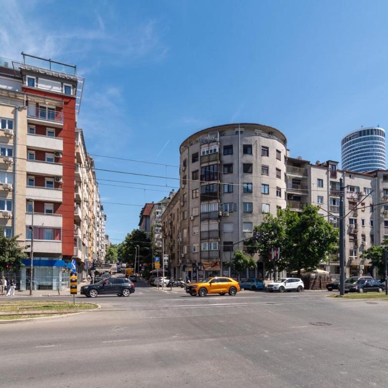 BW City Lights LUX Retreat - Two-Bedroom Apartment - 14