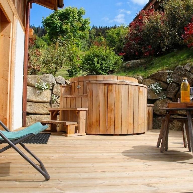 Chalet de Capucine avec jacuzzi et magnifique vue - Chalet 1 Chambre - 1