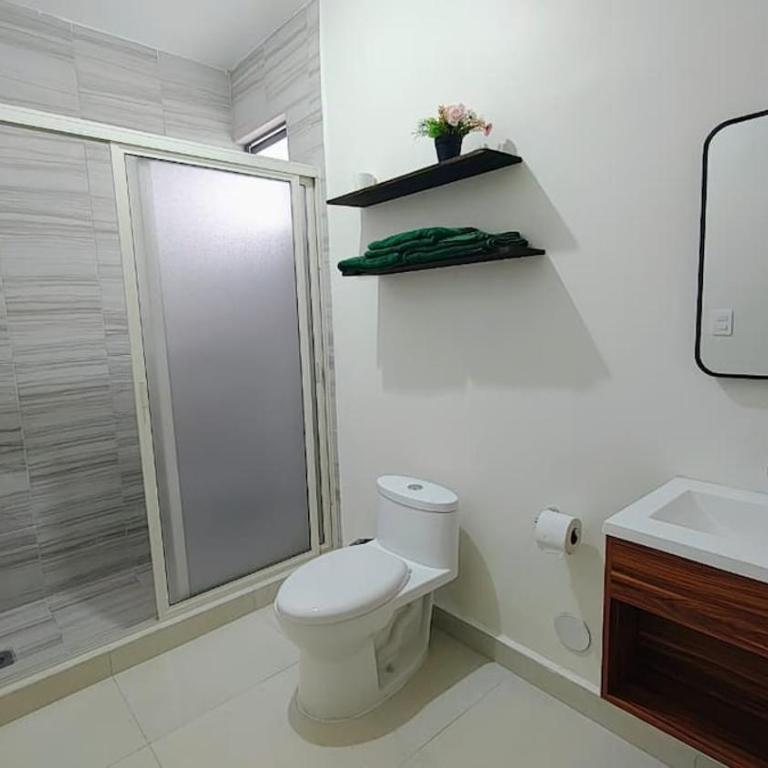 Casa Familiar de 3 habitaciones en Guadalupe BBVA FIFA - Casa de 3 dormitorios - 13