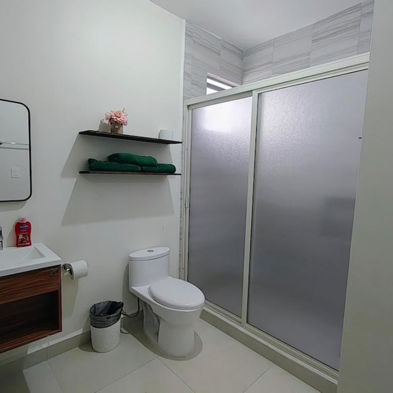 Casa Familiar de 3 habitaciones en Guadalupe BBVA FIFA - Casa de 3 dormitorios - 8