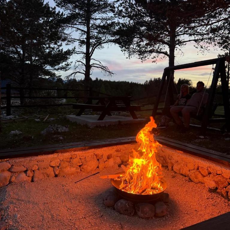 Mountain Oasis - Vacation Home - 2