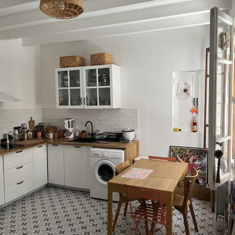 Cosy Yellow House in La Roquette, city center - Apartamento de 1 dormitorio - 4
