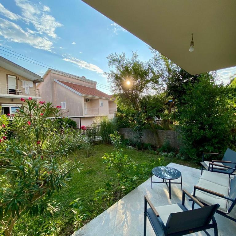 Milosavljevic Apartments - Two-Bedroom Apartment with Garden View - 11