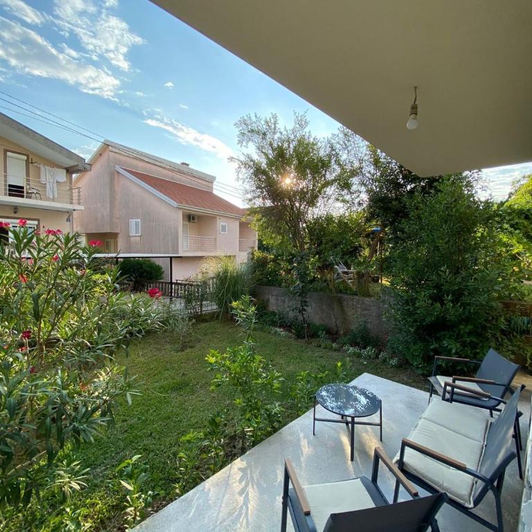 Milosavljevic Apartments - Two-Bedroom Apartment with Garden View - 12