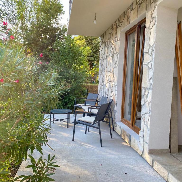 Milosavljevic Apartments - Two-Bedroom Apartment with Garden View - 13