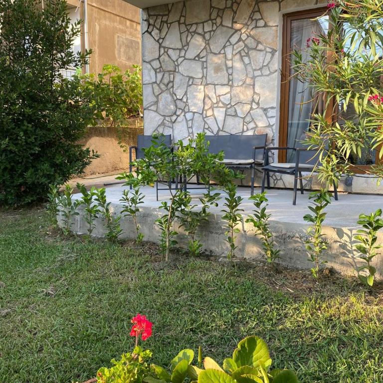 Milosavljevic Apartments - Two-Bedroom Apartment with Garden View - 14