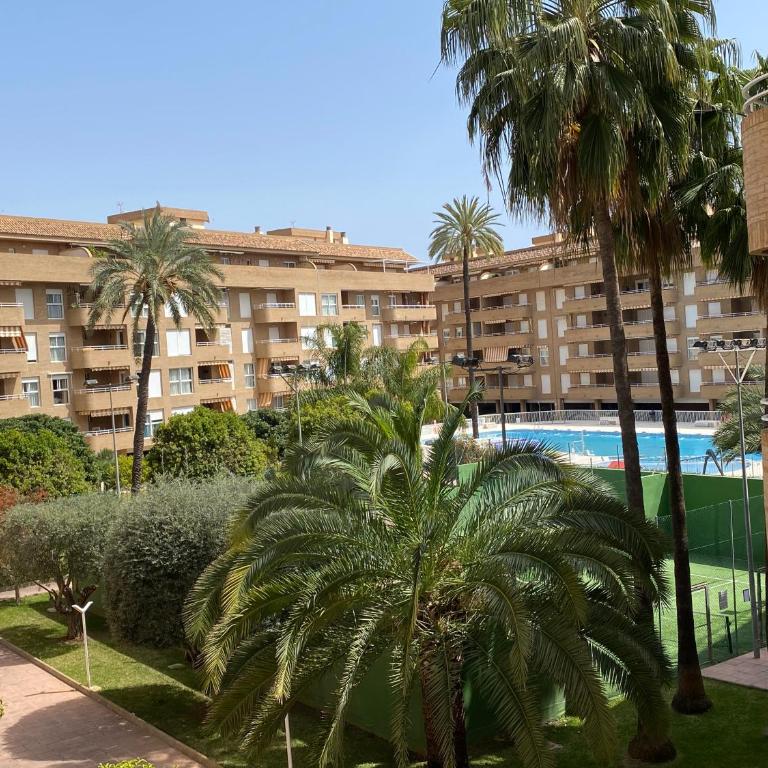 Apartamento a 5 minutos de todo - Three-Bedroom Apartment - 1