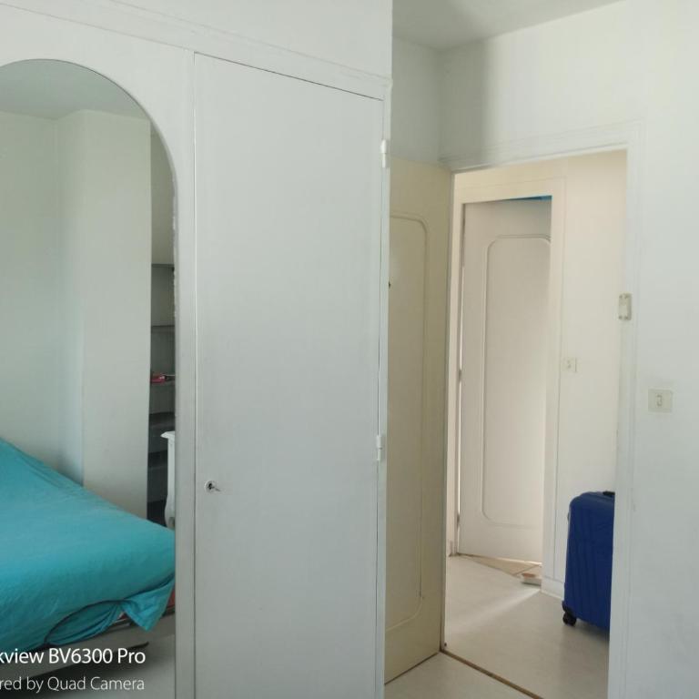 chambres 1 et 2 - Chambre Lits Jumeaux Standard avec Salle de Bains Commune - 4