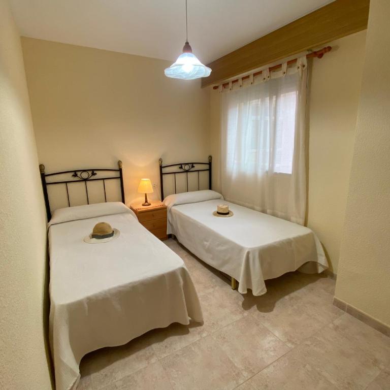 Apartamento a 5 minutos de todo - Three-Bedroom Apartment - 2