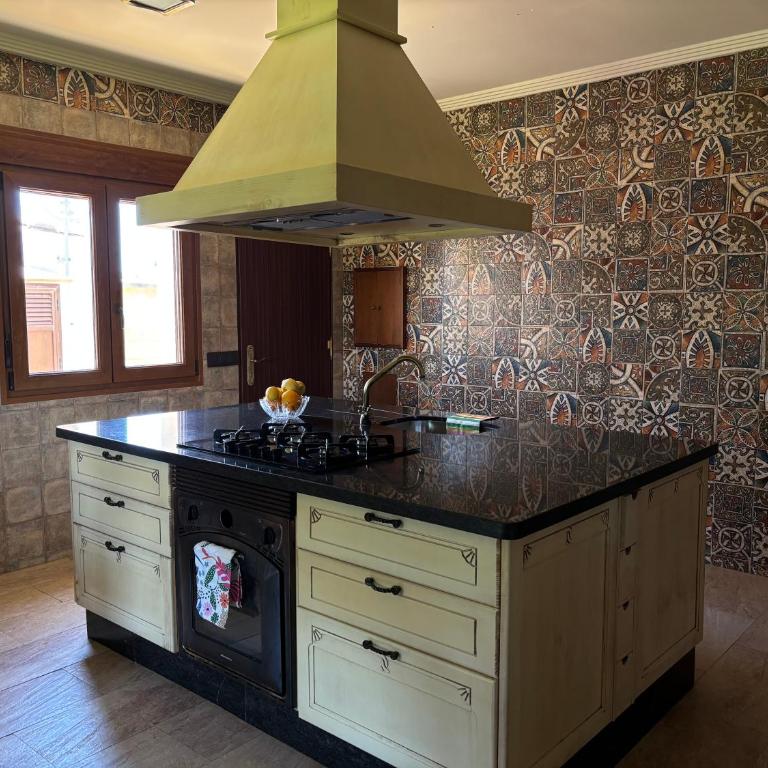 AMPLIO CHALET CON PISCINA y JARDÍN PRIVADO EN EL CORAZÓN DE LA BAHÍA DE CÁDIZ - Casa de 3 dormitorios - 14