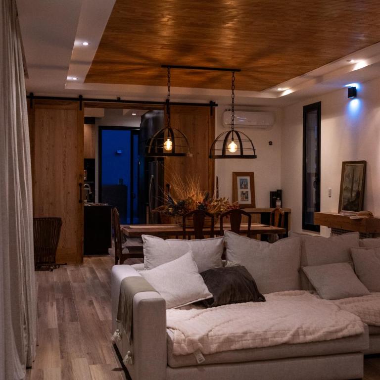 Casa Reserva jacuzzi Climatizado, Diseño y Naturaleza en Chacras de Coria - Four-Bedroom House - 89