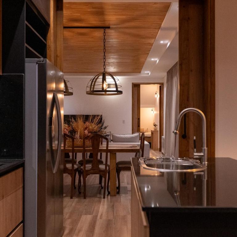 Casa Reserva jacuzzi Climatizado, Diseño y Naturaleza en Chacras de Coria - Four-Bedroom House - 97