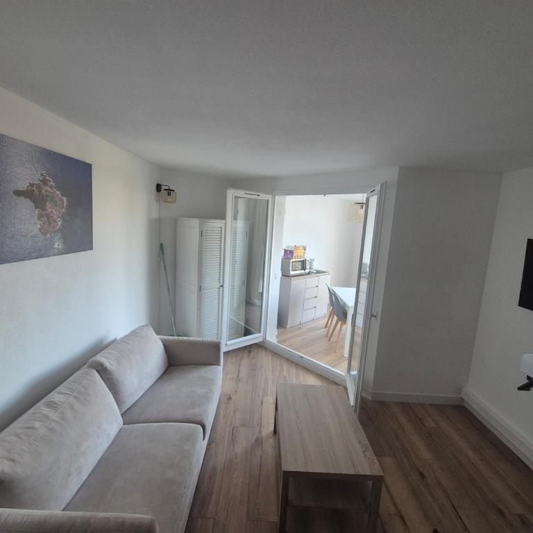 Studio cosy à trois minutes la mer - Two-Bedroom Apartment - 1