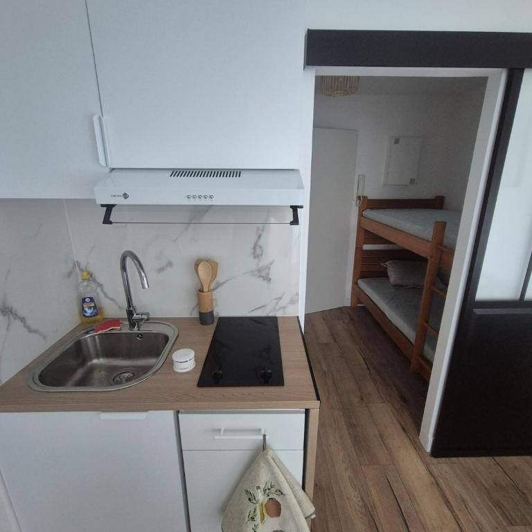 Studio cosy à trois minutes la mer - Two-Bedroom Apartment - 5