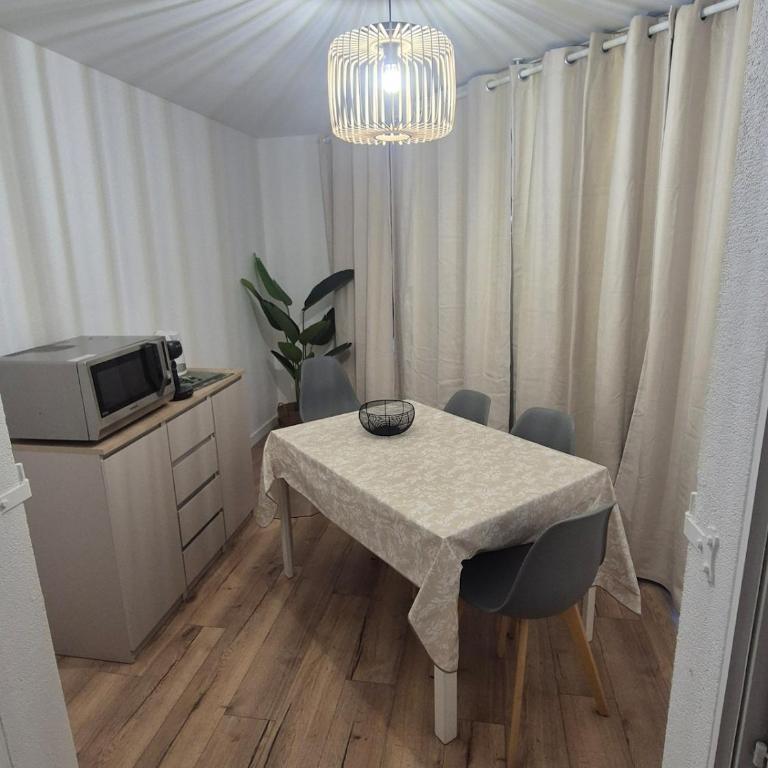 Studio cosy à trois minutes la mer - Two-Bedroom Apartment - 6