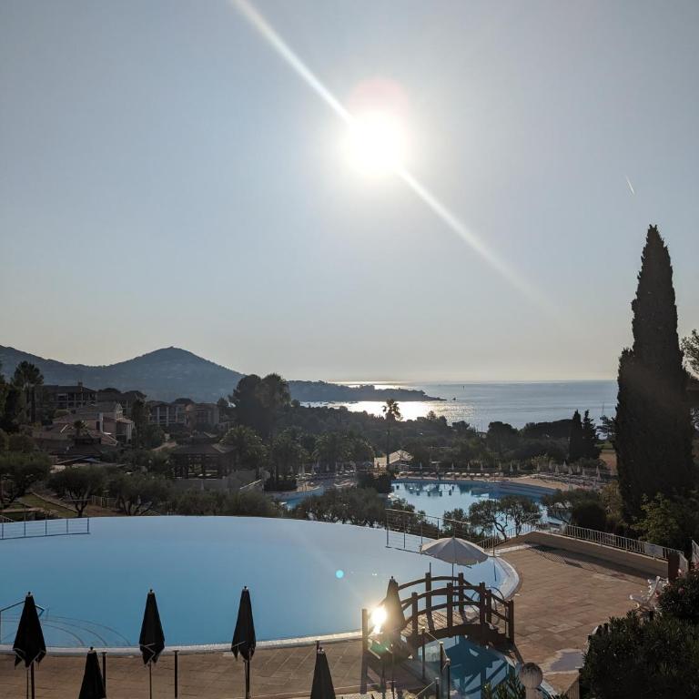 Village Cap Esterel, P2 face golf et mer - Appartement 1 Chambre - 5