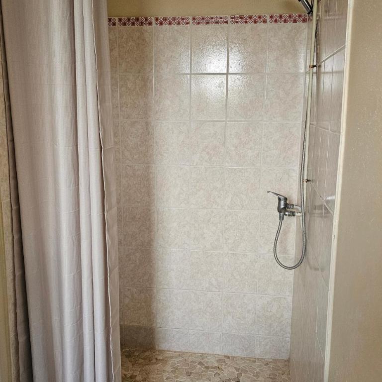 Logement à 150m de la plage -Tout à pied - Calme & familial - One-Bedroom Apartment - 9