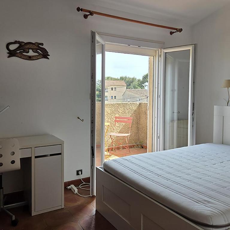 Suite Familiale Premium Piscine Parking et Fibre 2 chambres 1 salle de bain avec toilettes - Suite with Terrace - 11