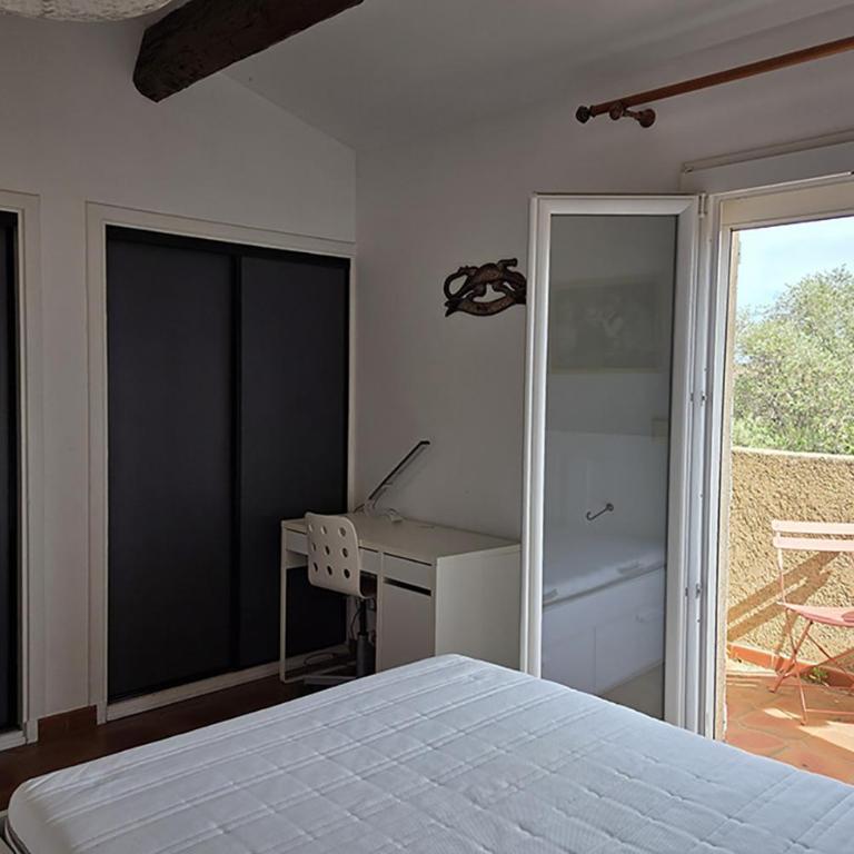 Suite Familiale Premium Piscine Parking et Fibre 2 chambres 1 salle de bain avec toilettes - Suite with Terrace - 17