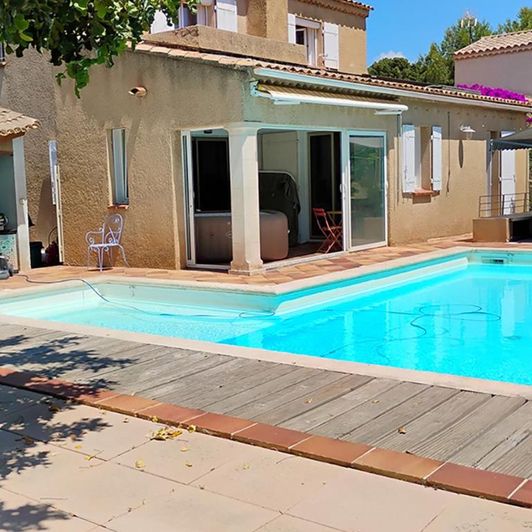 Suite Familiale Premium Piscine Parking et Fibre 2 chambres 1 salle de bain avec toilettes - Suite with Terrace - 20