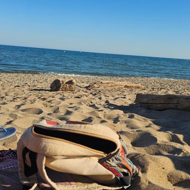 Logement à 150m de la plage -Tout à pied - Calme & familial - One-Bedroom Apartment - 16