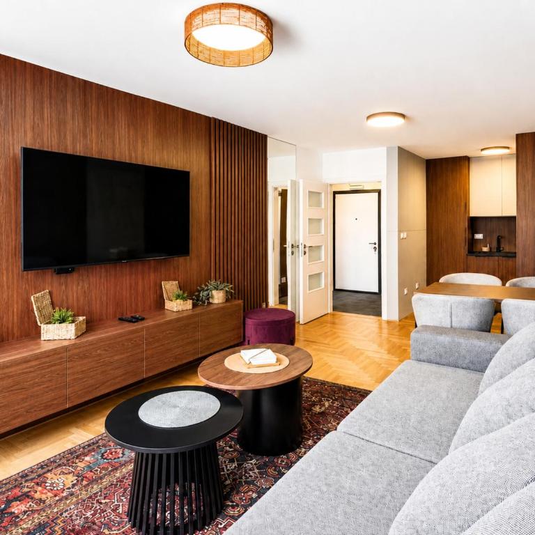 Stylish Mountain Retreat with Self Check-in near Jahorina & Sarajevo - One-Bedroom Apartment with Balcony - 1