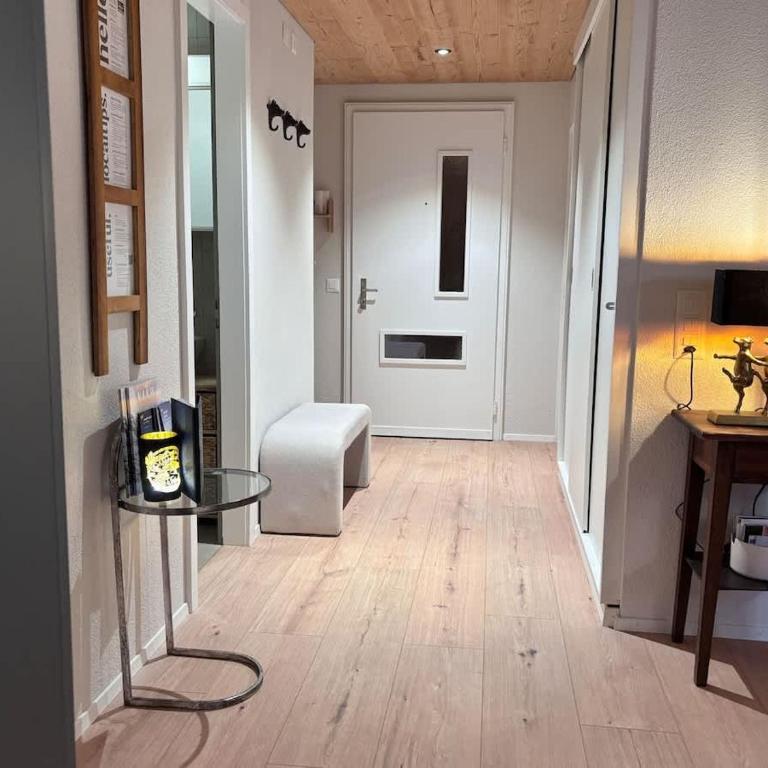 Chalet Zur Linde - Ski-in&out - Wengen - 8 guests - Apartment - 8