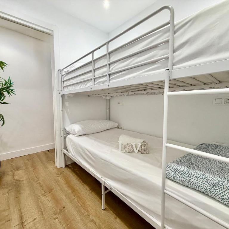 TuriVida Boutique Apartment Next to the Train Station - Appartement 3 Chambres - 6