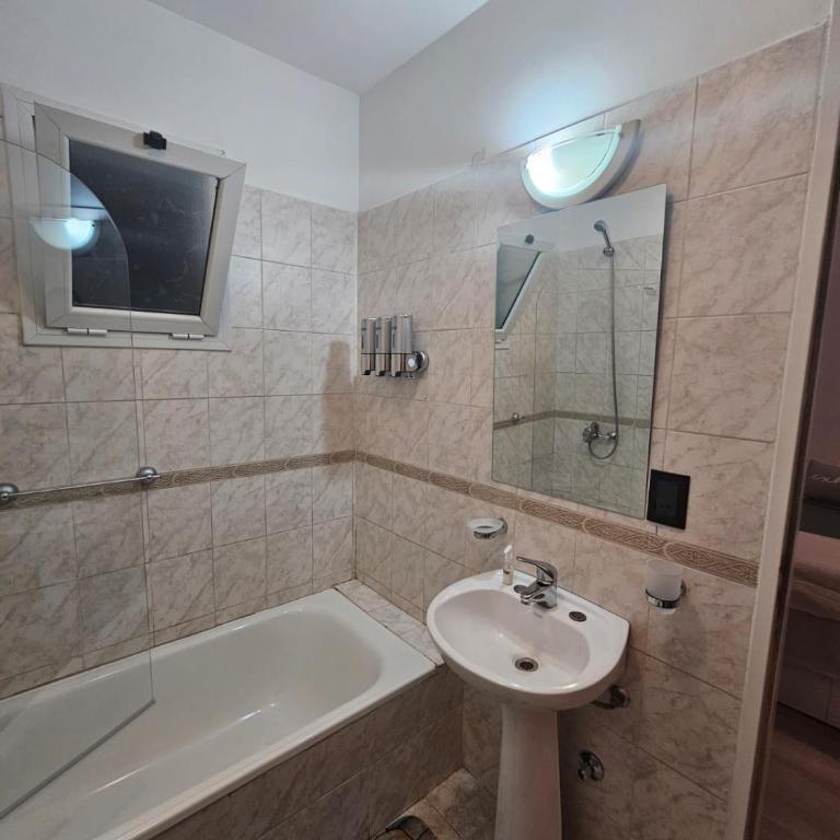 Beautiful studio apartment 400 meters from the beach - Estudio - 6