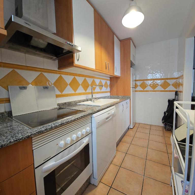 Al Andalus Residencial G Apartamento precioso con WIFI - Apartamento con terraza - 13