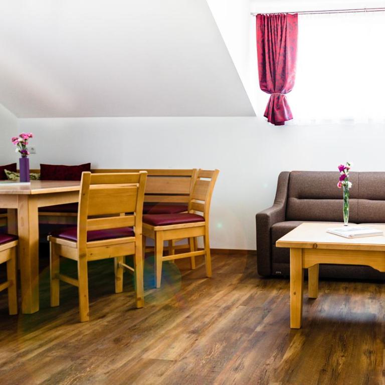 Cityhouse Apartments Schladming - Apartment mit 3 Schlafzimmern und Balkon - Nebengebäude - 16