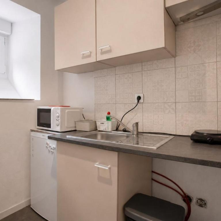 DeLuxe Studio, Naturellement Frais, Parking Privé Gratuit, MULHOUSE CENTRE - Estudio Deluxe - 7
