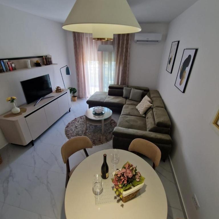 Salt & Sun Apartment - Apartment with Balcony - 4