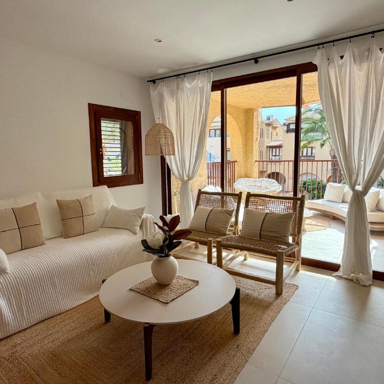 ALTEA BeachFront Bliss - Appartamento con 2 Camere da Letto - 9