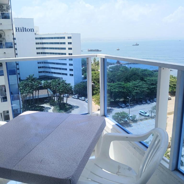 Balcon y Vista al Mar - One-Bedroom Apartment - 9