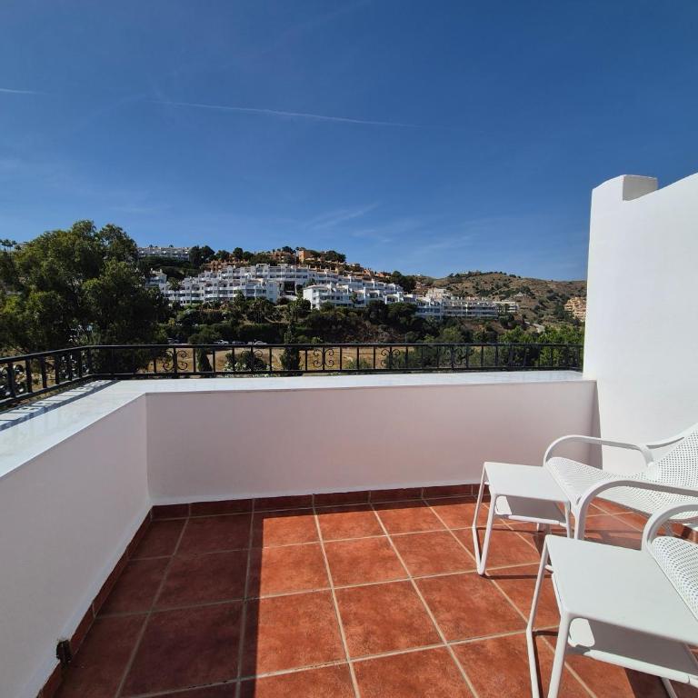 Duplex Penthouse 2 Living Rooms 3 Double Bedroom 4 Beds 4 Terraces Outstanding Sea & Mountain views - Apartment mit 3 Schlafzimmern - 81