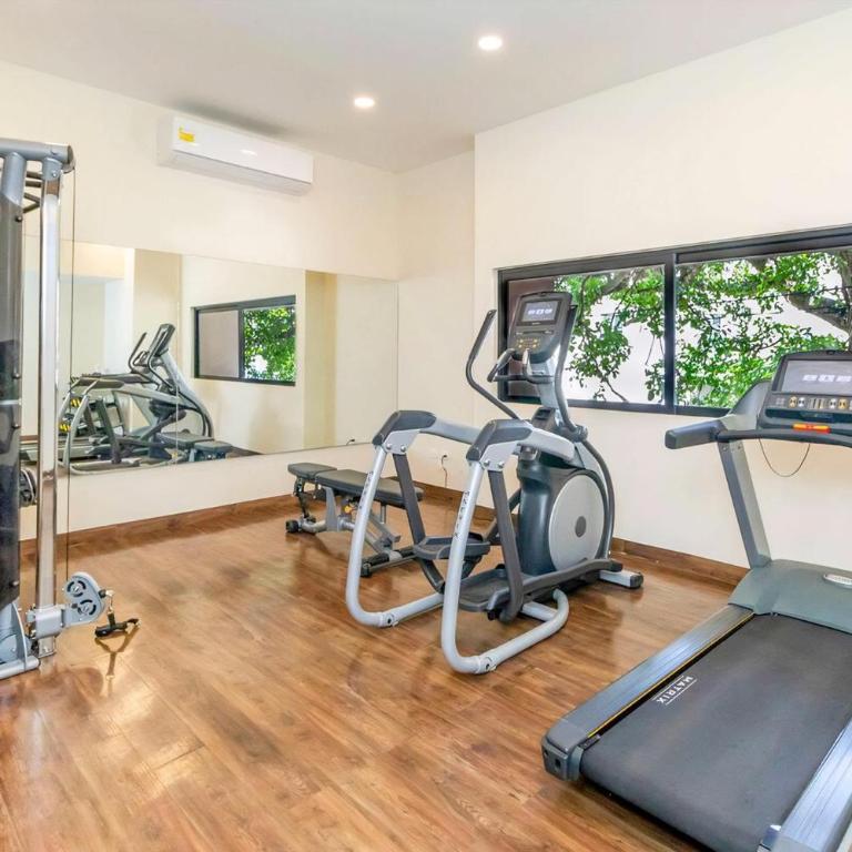 Rooftop Pool Oasis Walk To Beach & 5Th Avenue - Apartamento de 1 dormitorio con balcón - 5