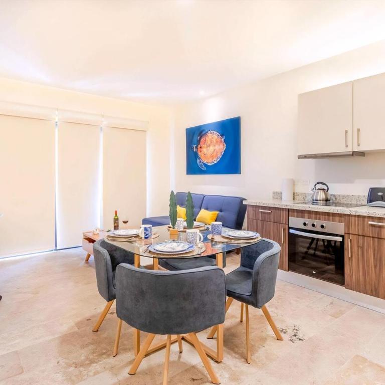 Rooftop Pool Oasis Walk To Beach & 5Th Avenue - Apartamento de 1 dormitorio con balcón - 12
