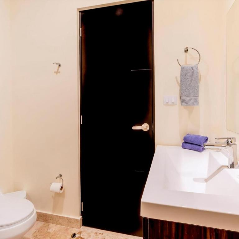 Rooftop Pool Oasis Walk To Beach & 5Th Avenue - Apartamento de 1 dormitorio con balcón - 19