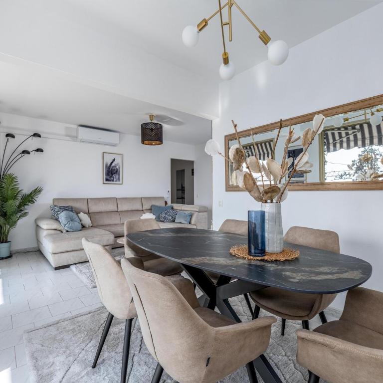 MC Riviera modern apartment with stunning sea view and terrace near Monaco - Two-Bedroom Apartment - 2
