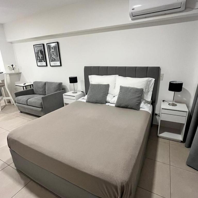 Spot Studios 703 - One-Bedroom Apartment - 4