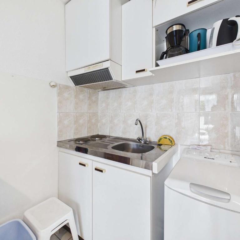 Studio avec piscine, parking - 4 pers. - FR-1-326-881 - Studio - 7