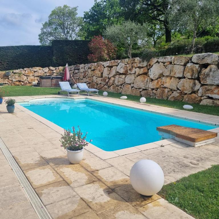 Jolie villa 3ch climatisée à proximité du village de Valbonne mecalineloc - Villa de 3 dormitorios - 21