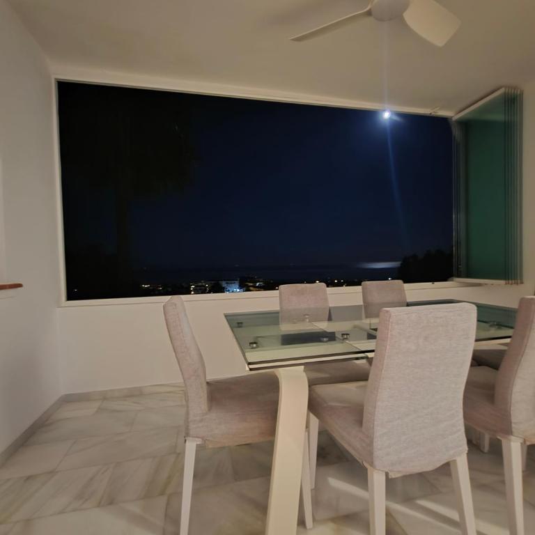 Duplex Penthouse 2 Living Rooms 3 Double Bedroom 4 Beds 4 Terraces Outstanding Sea & Mountain views - Apartment mit 3 Schlafzimmern - 23