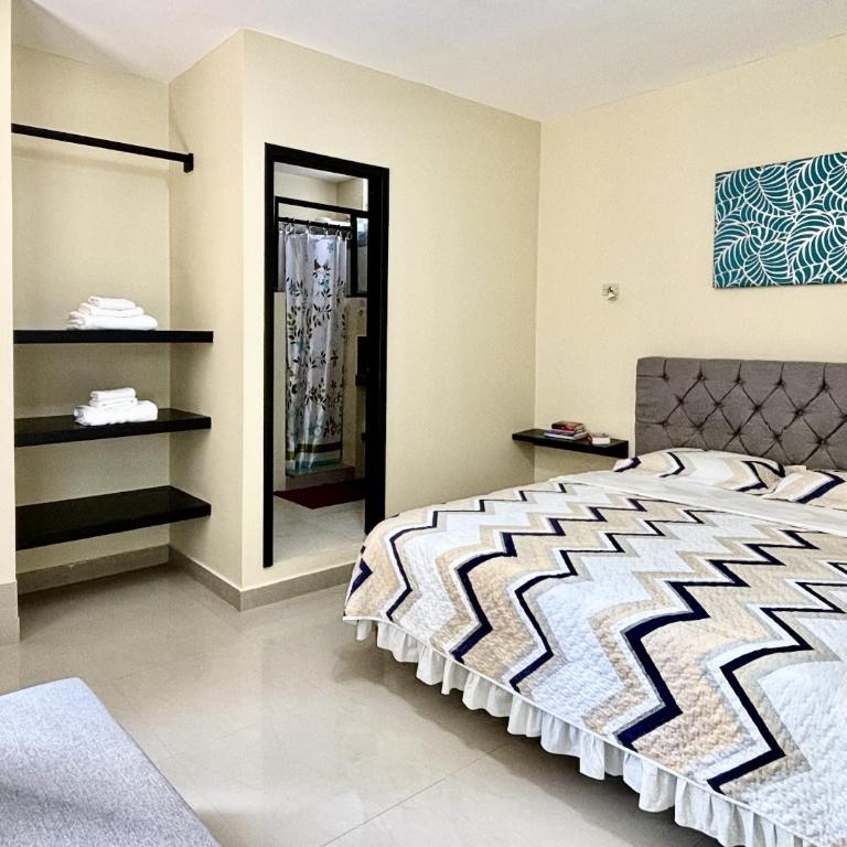 Stay With Islanders! - One-Bedroom Apartment - Non-Smoking - 1