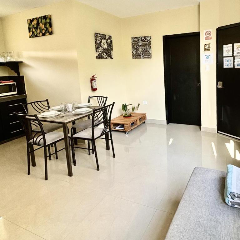 Stay With Islanders! - One-Bedroom Apartment - Non-Smoking - 5