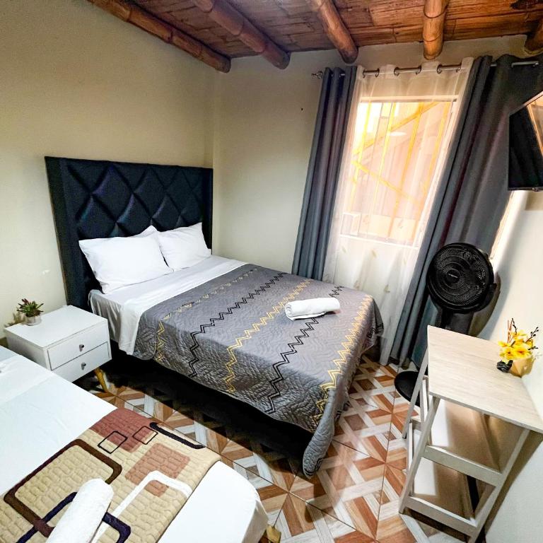 Hospedaje Josué Paracas - Habitación Triple con baño privado - 10