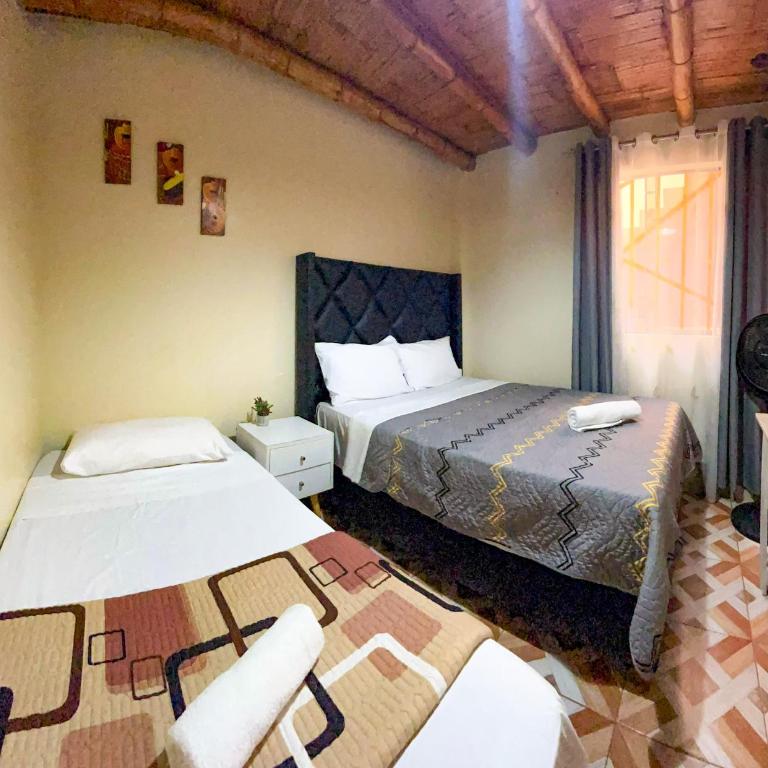 Hospedaje Josué Paracas - Habitación Triple con baño privado - 7