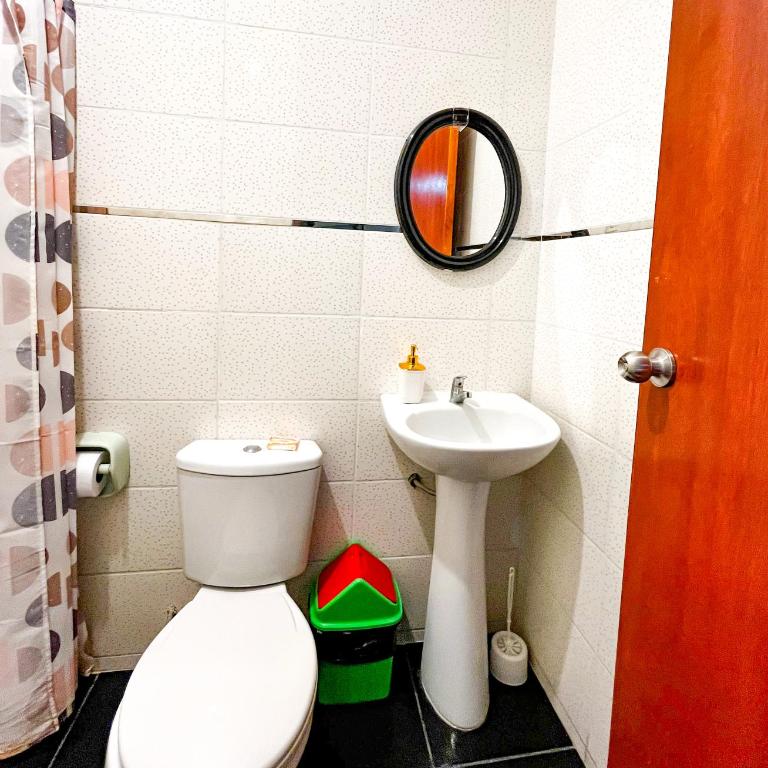 Hospedaje Josué Paracas - Habitación Doble con baño privado - 12