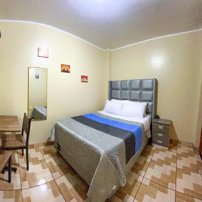 Hospedaje Josué Paracas - Habitación Triple con baño privado - 6